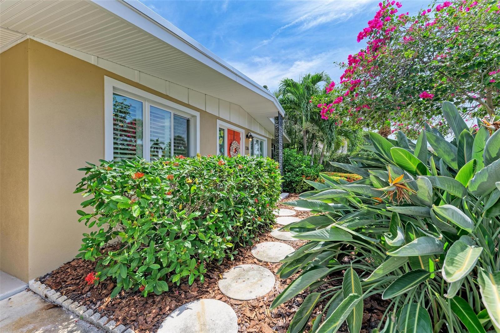 LAKE LA VISTA REP - Residential