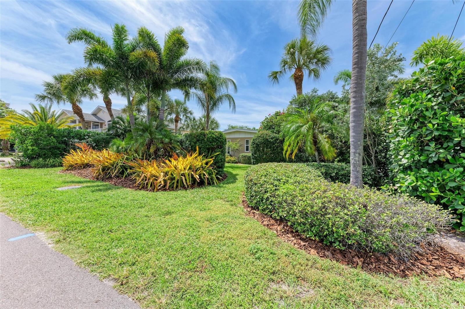 LAKE LA VISTA REP - Residential