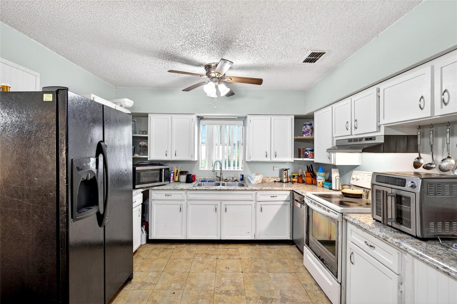 BELLEVIEW HEIGHTS ESTATE - Residential
