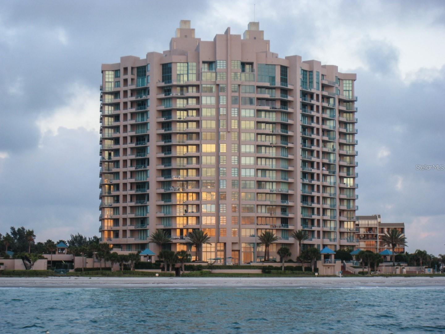 ULTIMAR THREE CONDO - Residential