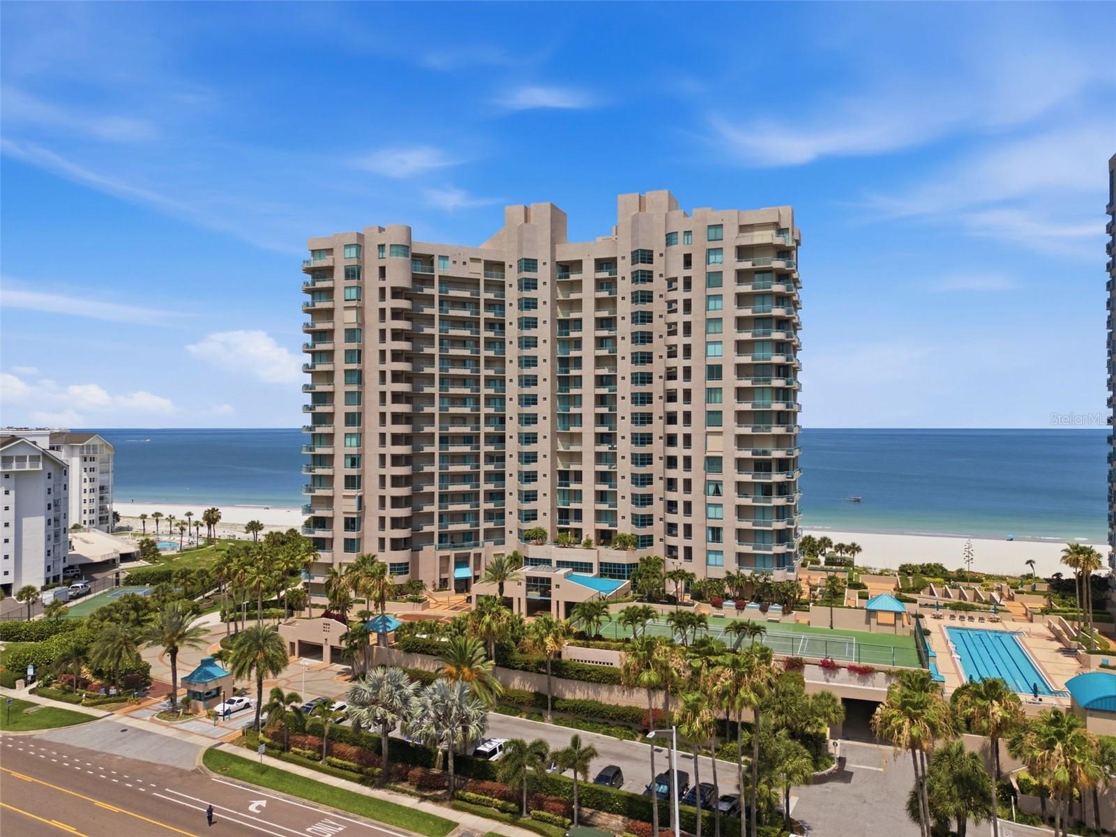 ULTIMAR THREE CONDO - Residential