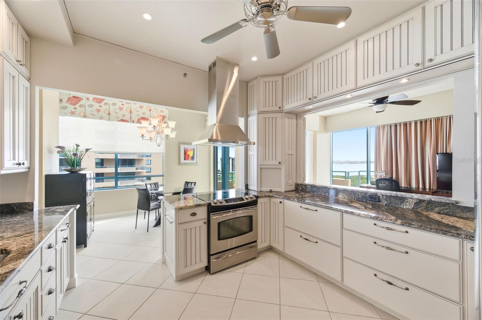 ULTIMAR THREE CONDO - Residential