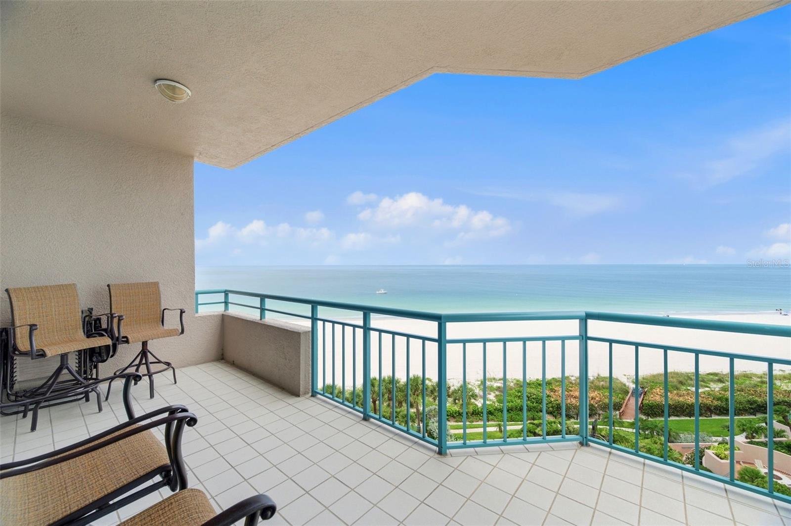 ULTIMAR THREE CONDO - Residential