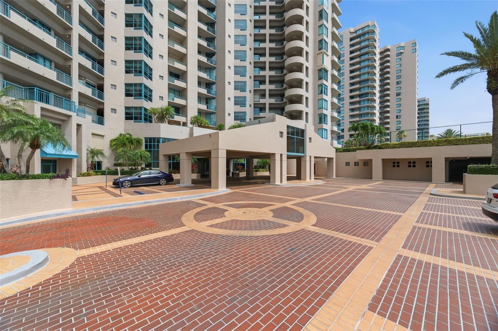 ULTIMAR THREE CONDO - Residential