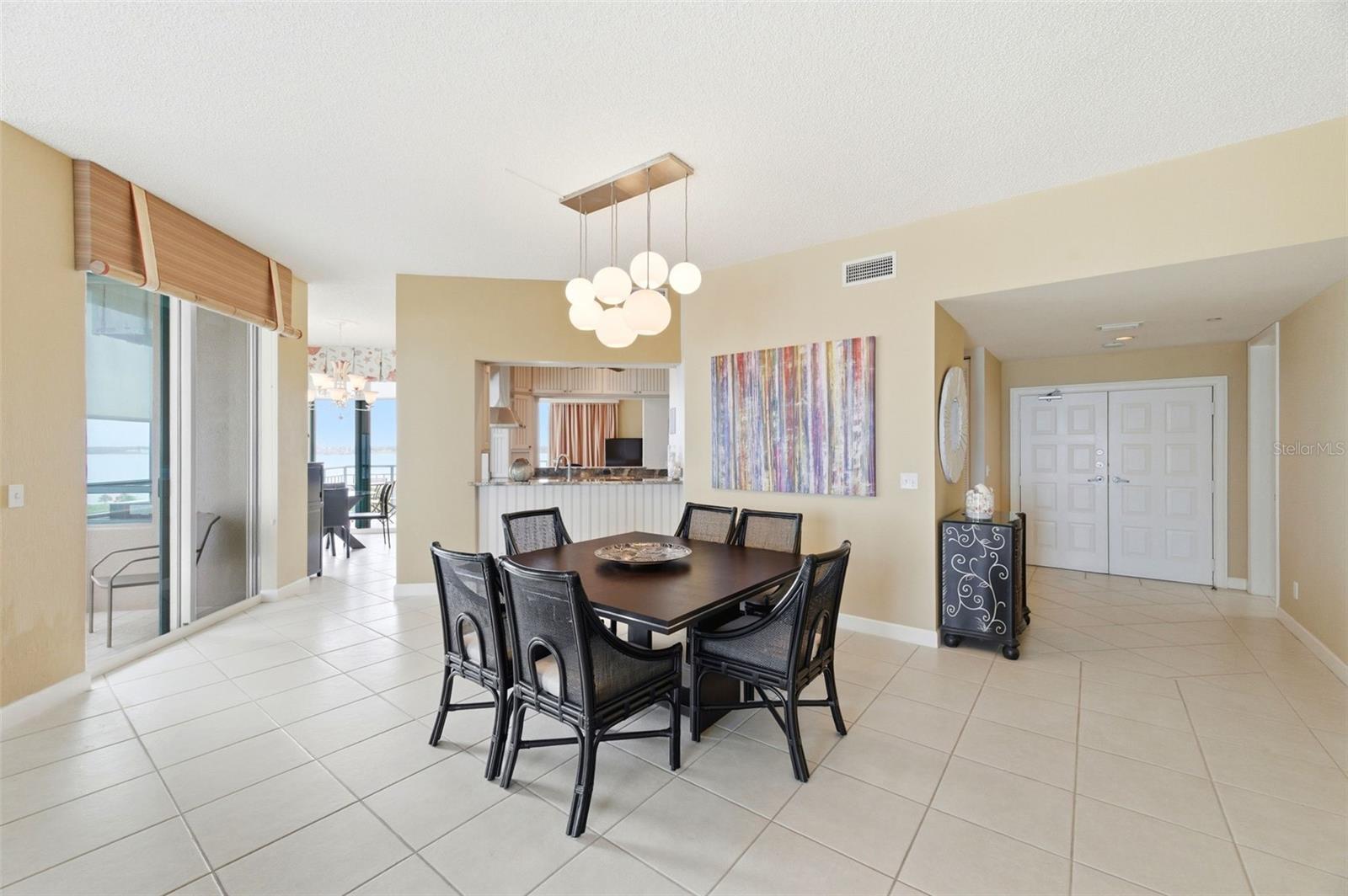 ULTIMAR THREE CONDO - Residential