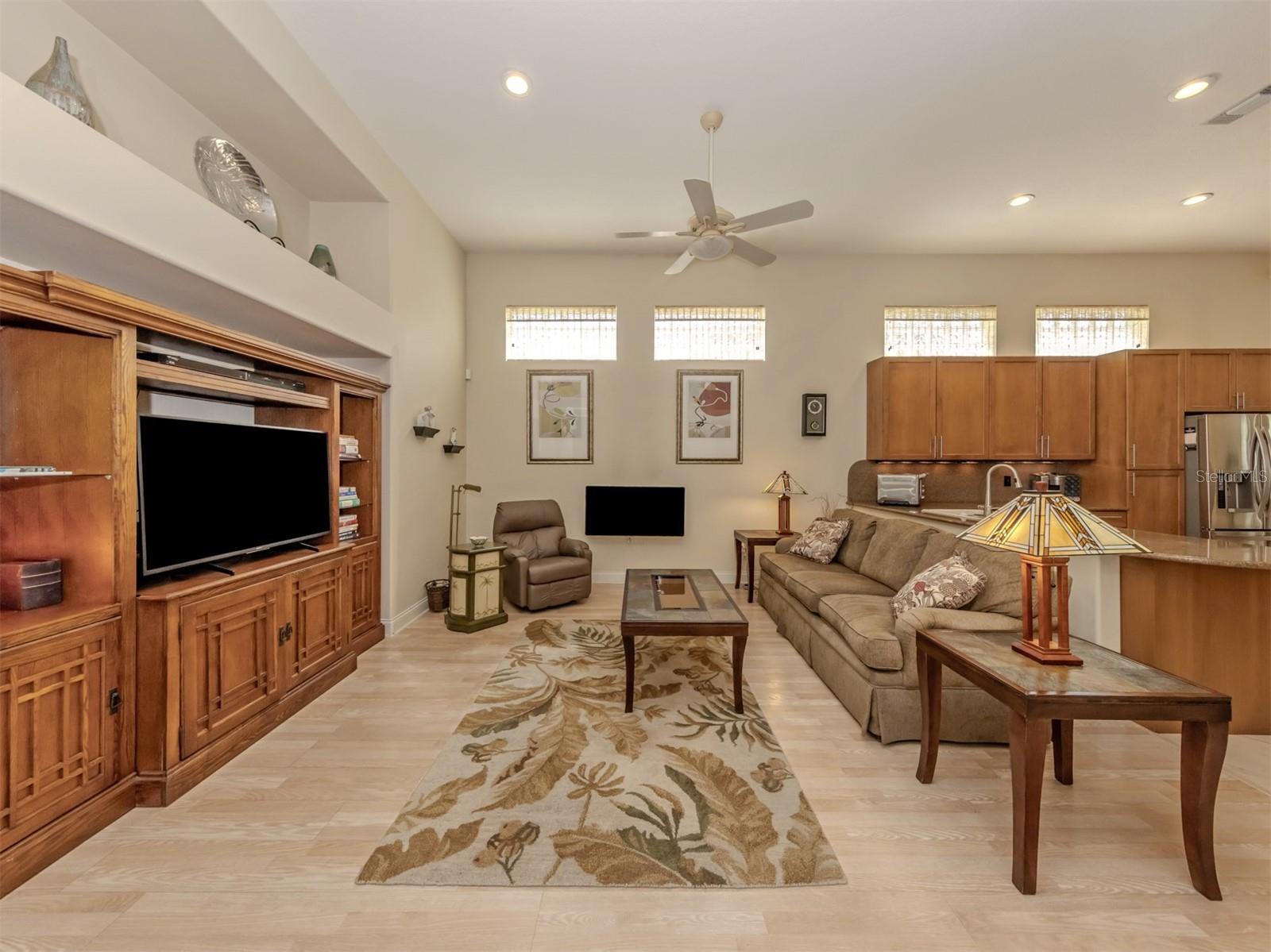 VENICE GOLF & COUNTRY CLUB - Residential