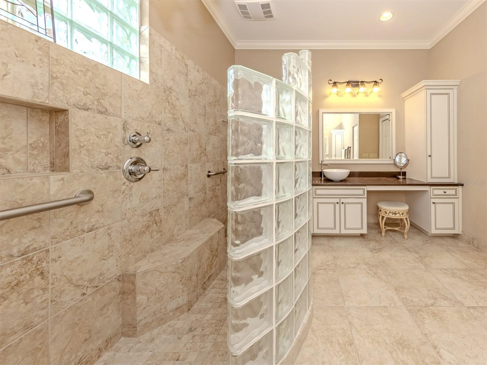 VENICE GOLF & COUNTRY CLUB - Residential
