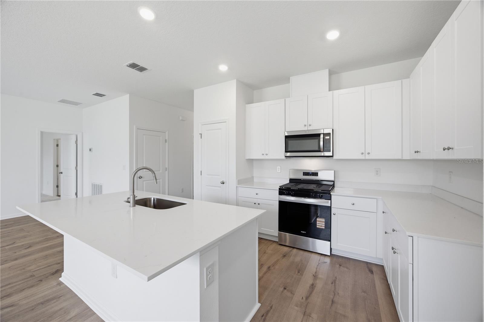HERITAGE-THE COTTAGES OF SANDERS GROVE - Residential