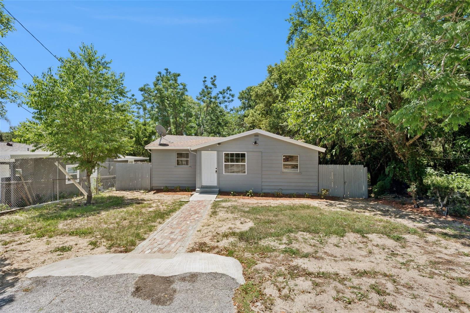 OAK LAWN - Residential