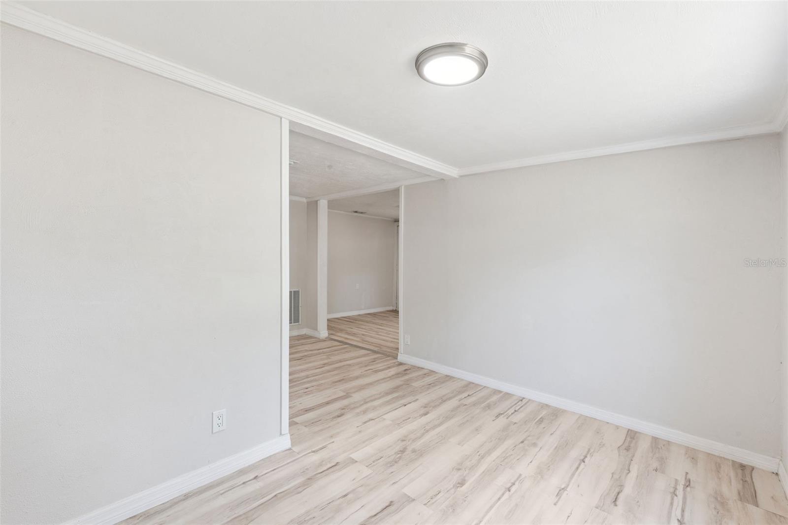 OAK LAWN - Residential