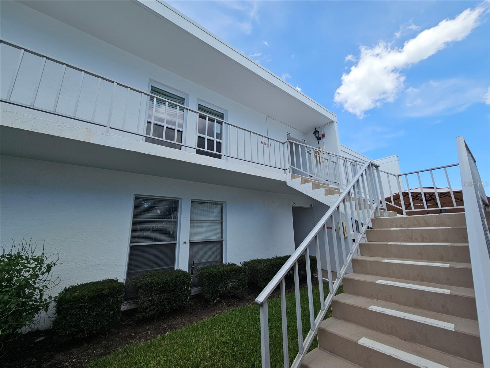 PENTHOUSE GROVES - Residential