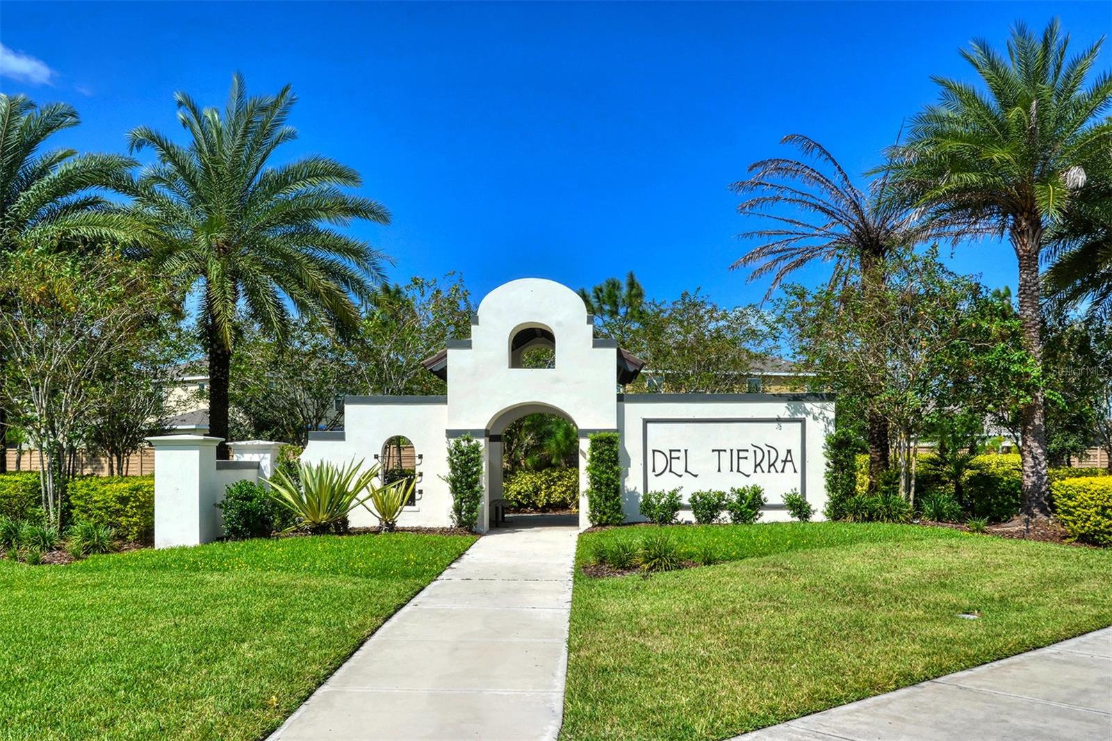 DEL TIERRA PH III - Residential