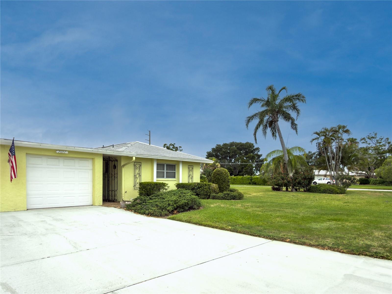 VILLAGE GREEN OF BRADENTON SEC 4 - Residential