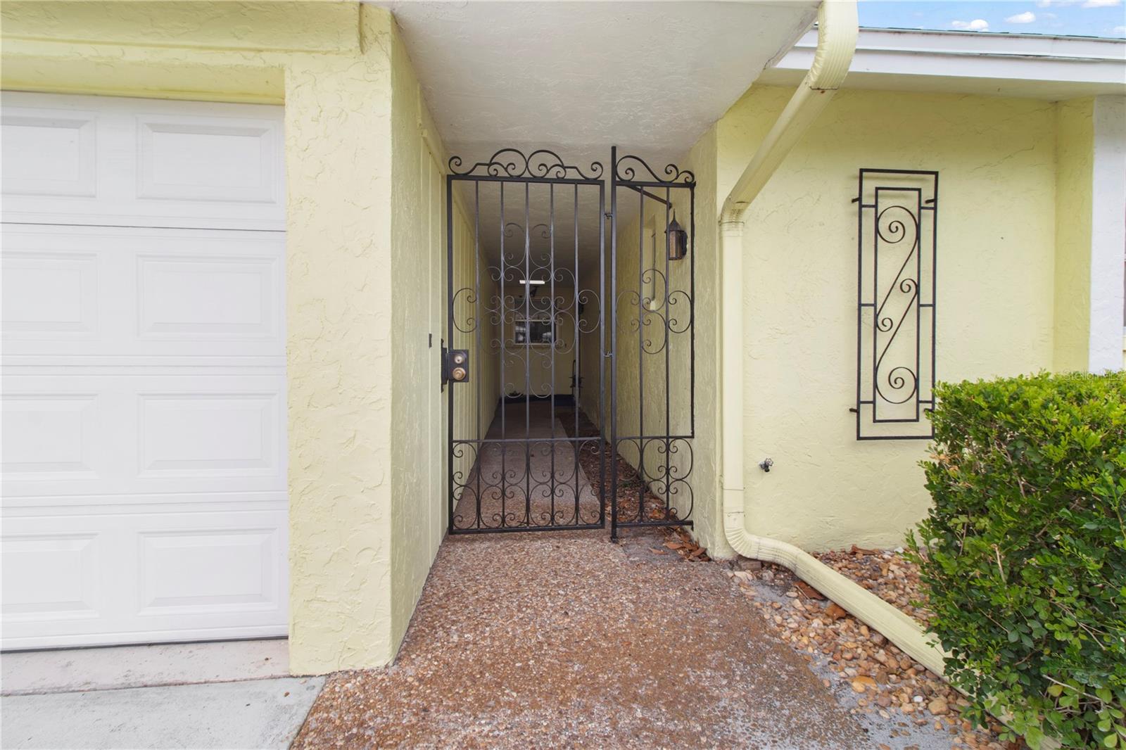 VILLAGE GREEN OF BRADENTON SEC 4 - Residential
