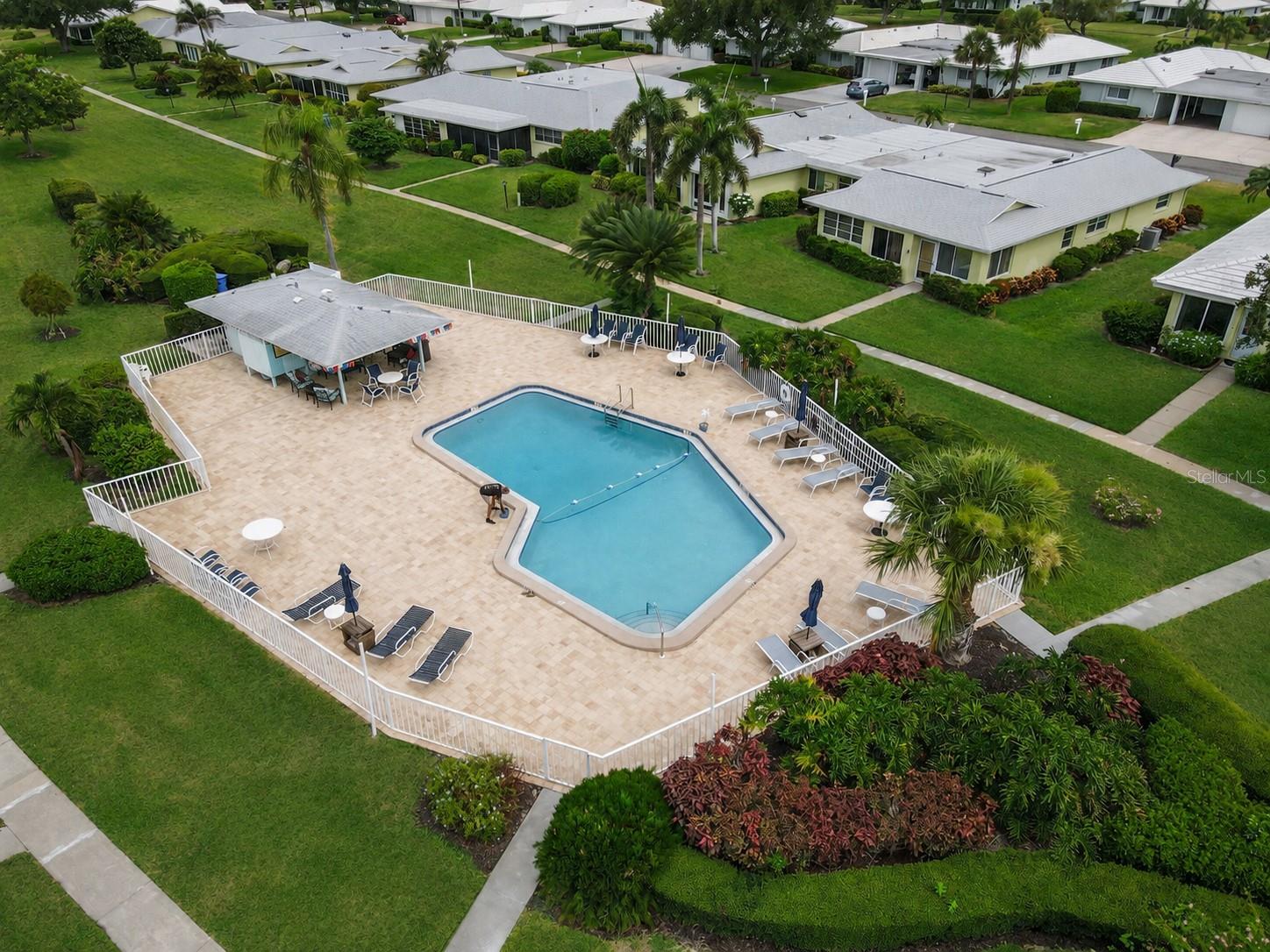 VILLAGE GREEN OF BRADENTON SEC 4 - Residential