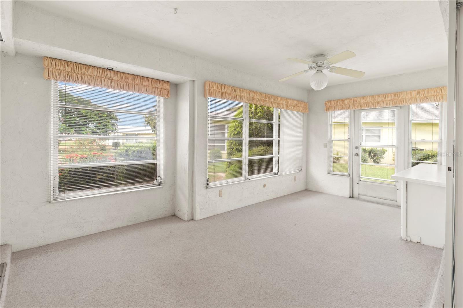 VILLAGE GREEN OF BRADENTON SEC 4 - Residential