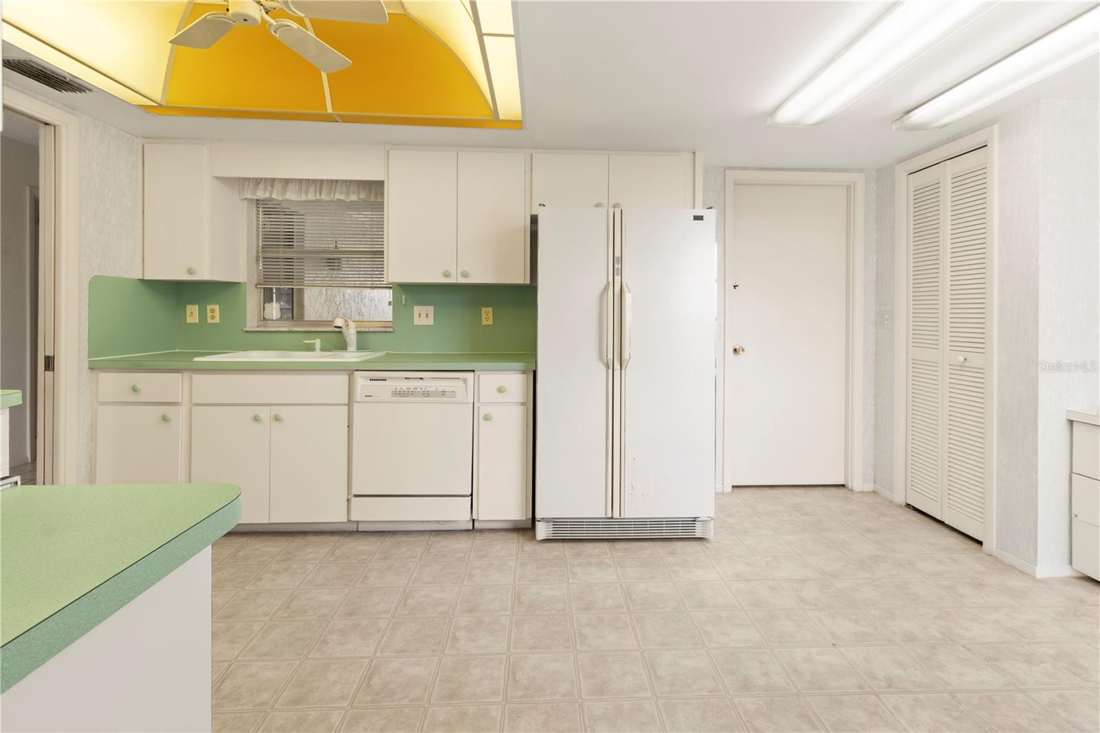 VILLAGE GREEN OF BRADENTON SEC 4 - Residential