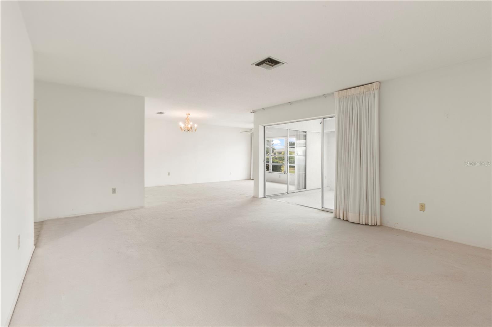 VILLAGE GREEN OF BRADENTON SEC 4 - Residential
