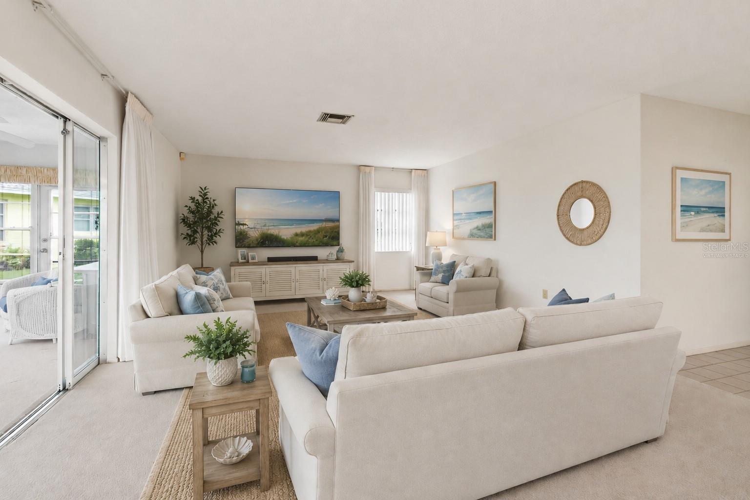 VILLAGE GREEN OF BRADENTON SEC 4 - Residential