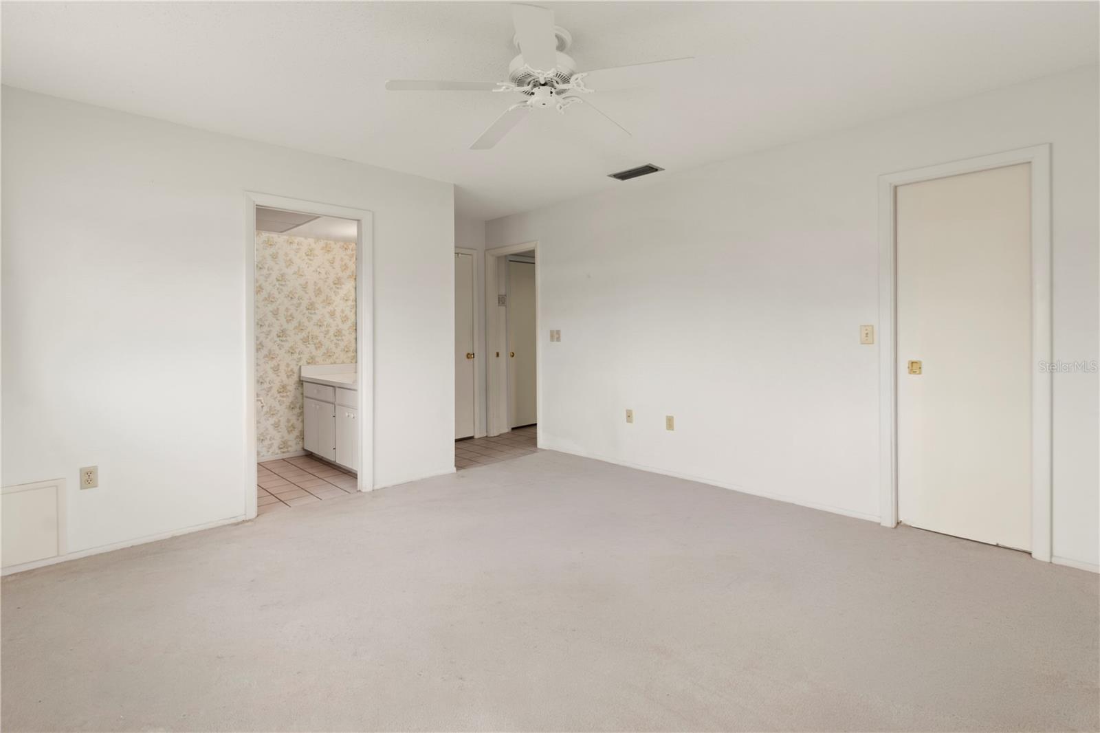 VILLAGE GREEN OF BRADENTON SEC 4 - Residential