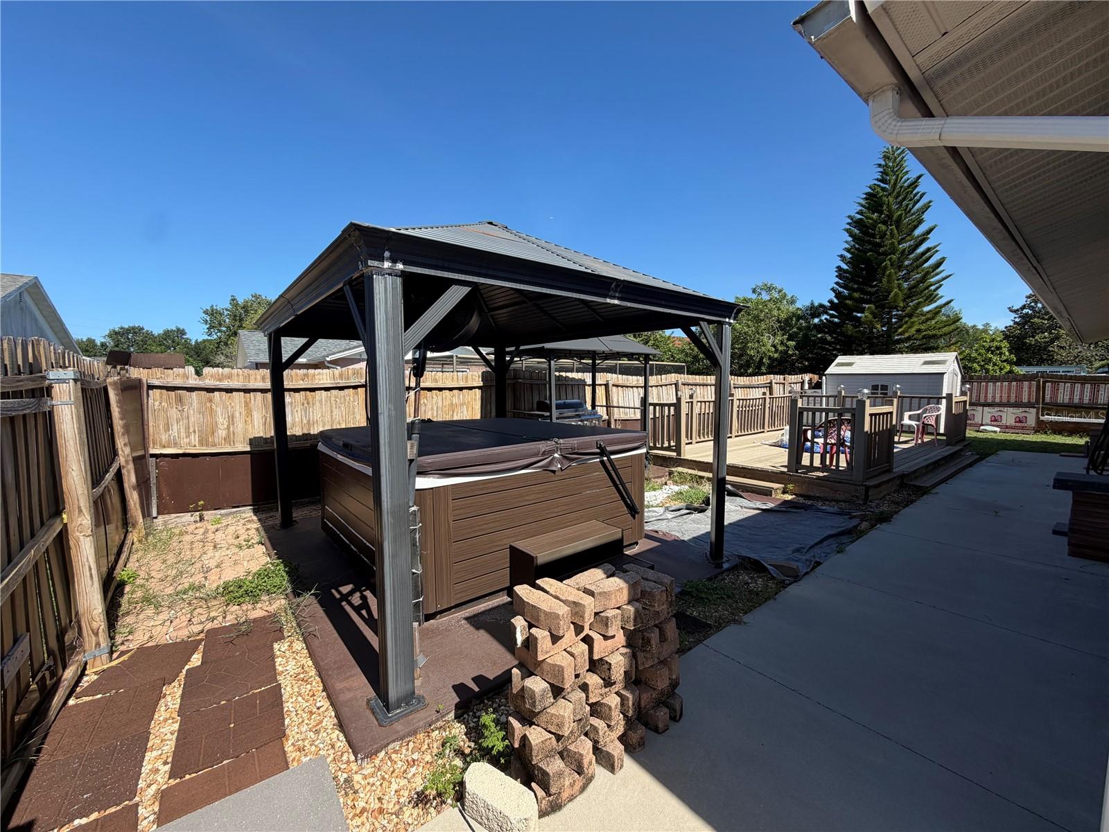 PARK LAKE ESTATES - Residential