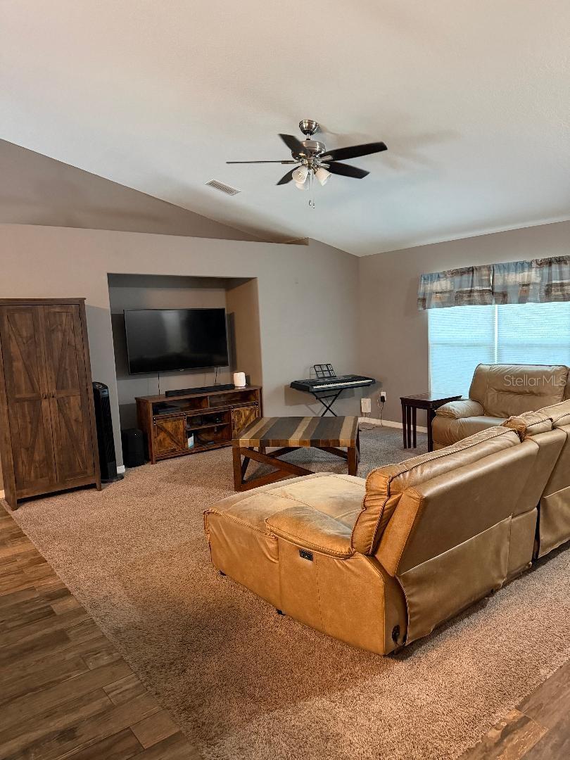 DELTONA LAKES UNIT 04 - Residential