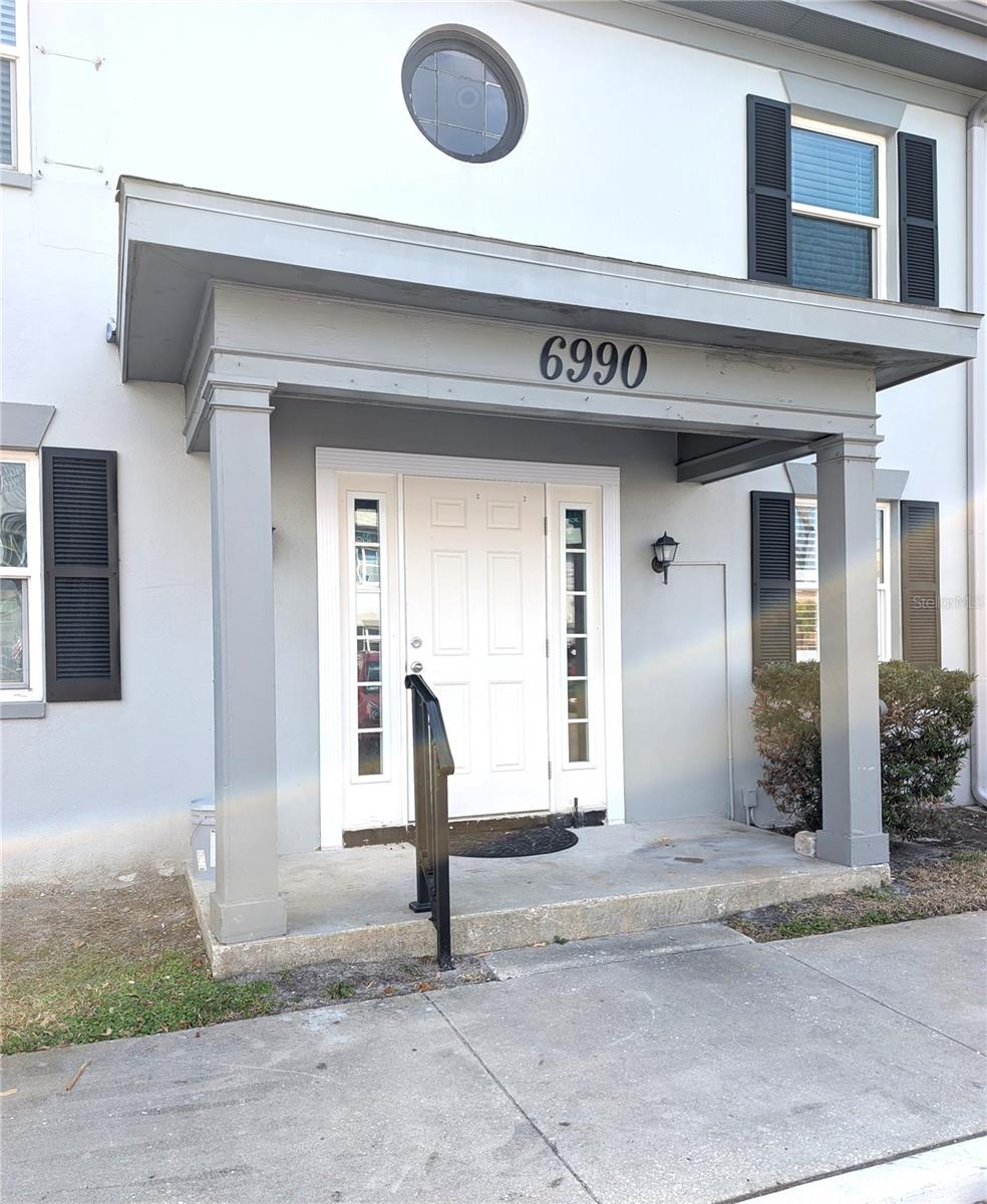 LES CHATEAUX CONDO - Residential