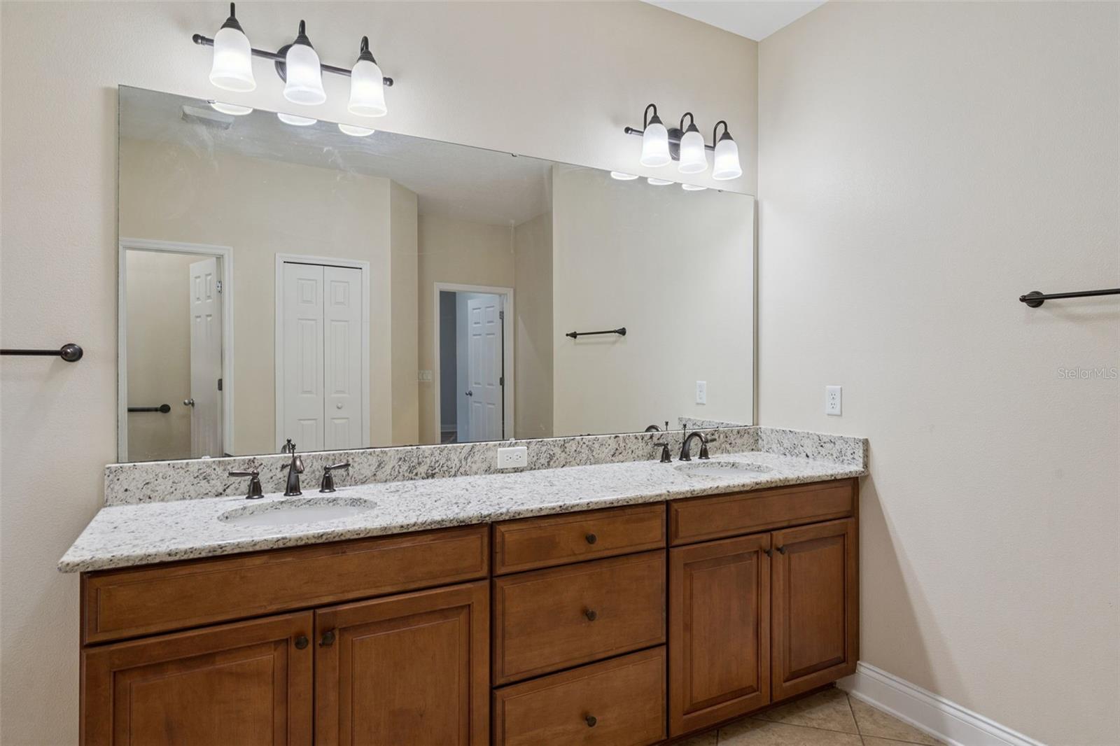 CLERMONT NOTTINGHAM AT LEGENDS - Residential
