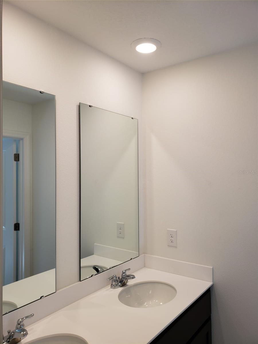 DELANEY RESERVE - Residential Lease