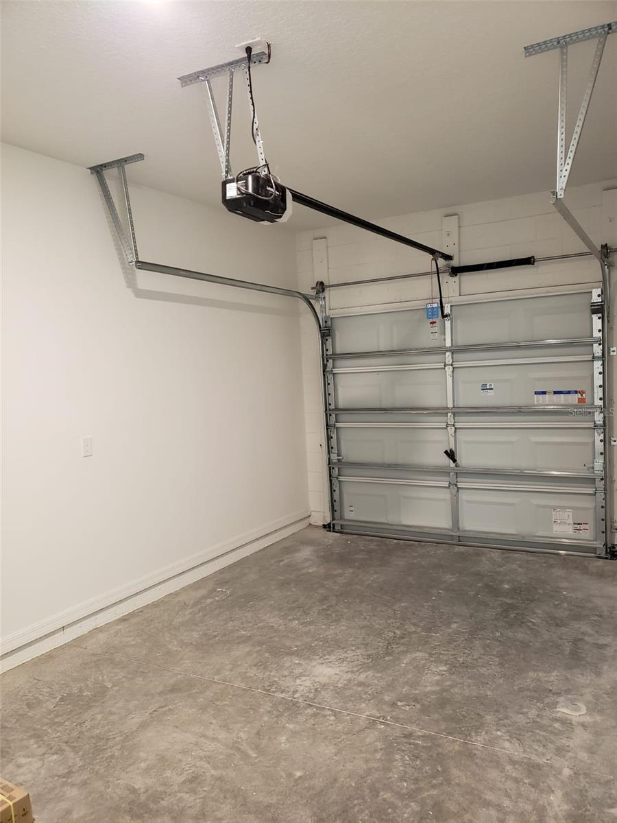 DELANEY RESERVE - Residential Lease