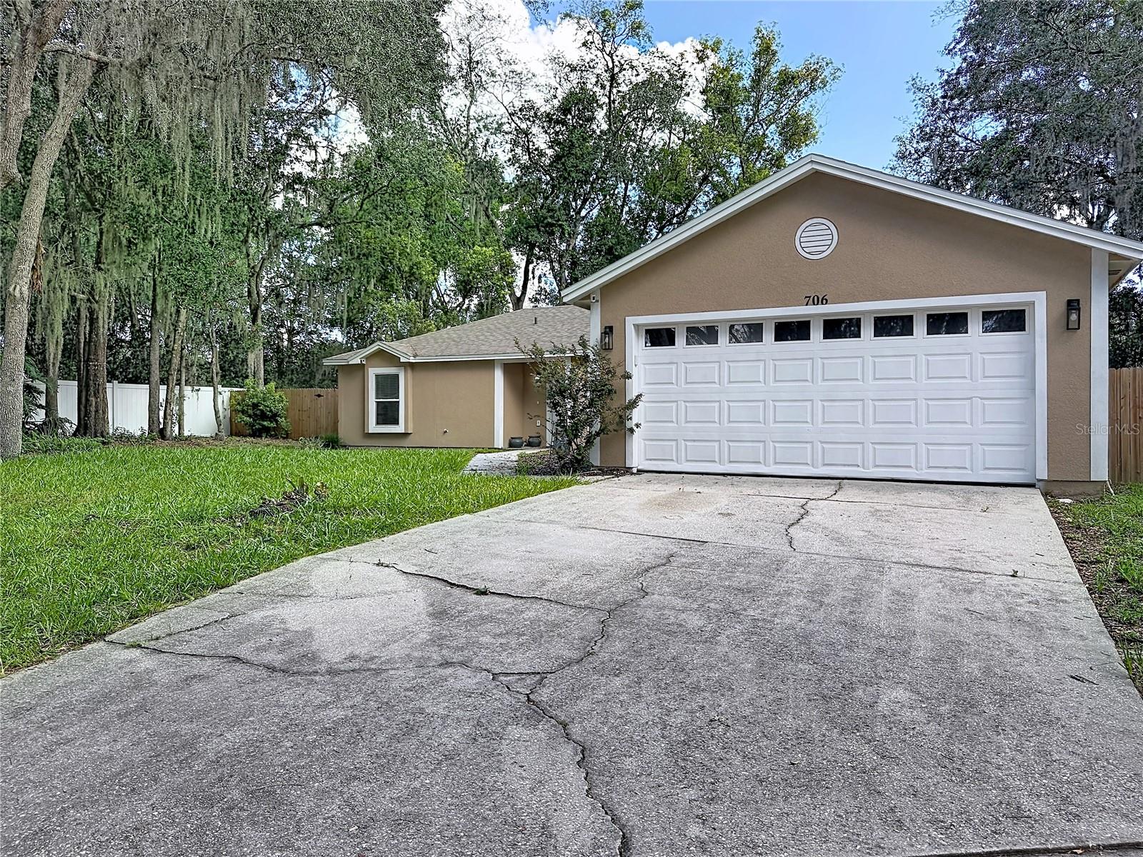 Welcome to 706 Old Creek Ct in beautiful Sanford, FL! This recently renovated 3-bedroom, 2-bathroom home with a 2-car garage perfectly blends the charm of a quiet neighborhood setting with the ultimate convenience of nearby attractions and essential services.
Enjoy total peace of mind and zero immediate maintenance worries, knowing the home features a brand-new roof and has been thoughtfully updated. The heart of the home, the kitchen, has been totally transformed. With elegant quartz countertops and brand-new stainless steel appliances, meal prep and entertaining become an absolute joy rather than a chore.
Step outside into your huge backyard, offering endless possibilities for weekend barbecues, a garden, or space for pets to roam freely. Plus, with NO HOA, you have the freedom to enjoy your property on your terms without restrictive rules or extra monthly fees!
Location is everything, and this home delivers. You'll enjoy convenient access to local amenities, including an ALDI supermarket just around the corner for quick shopping trips, and Lake Dot Park just over a mile away for scenic weekend walks and recreation.