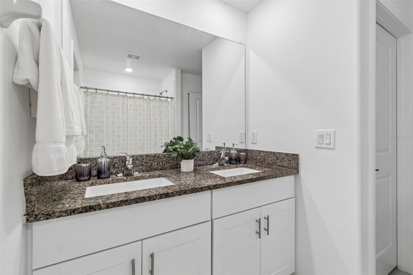 VENTANA PHASE 4 - Residential