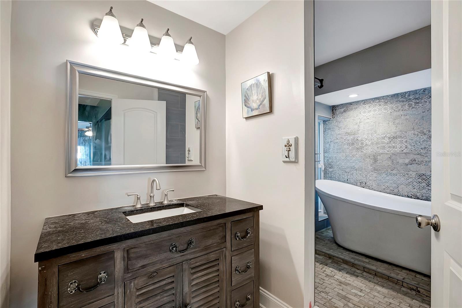 HARBOR BLUFFS SEC 3 - Residential Lease