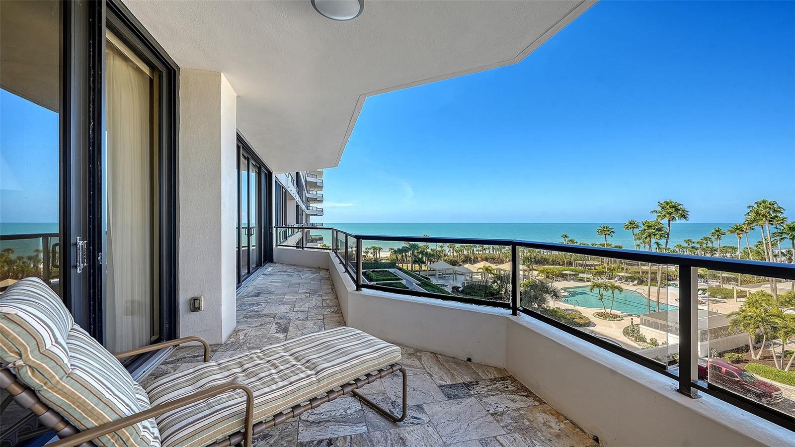SANCTUARY IV - Residential