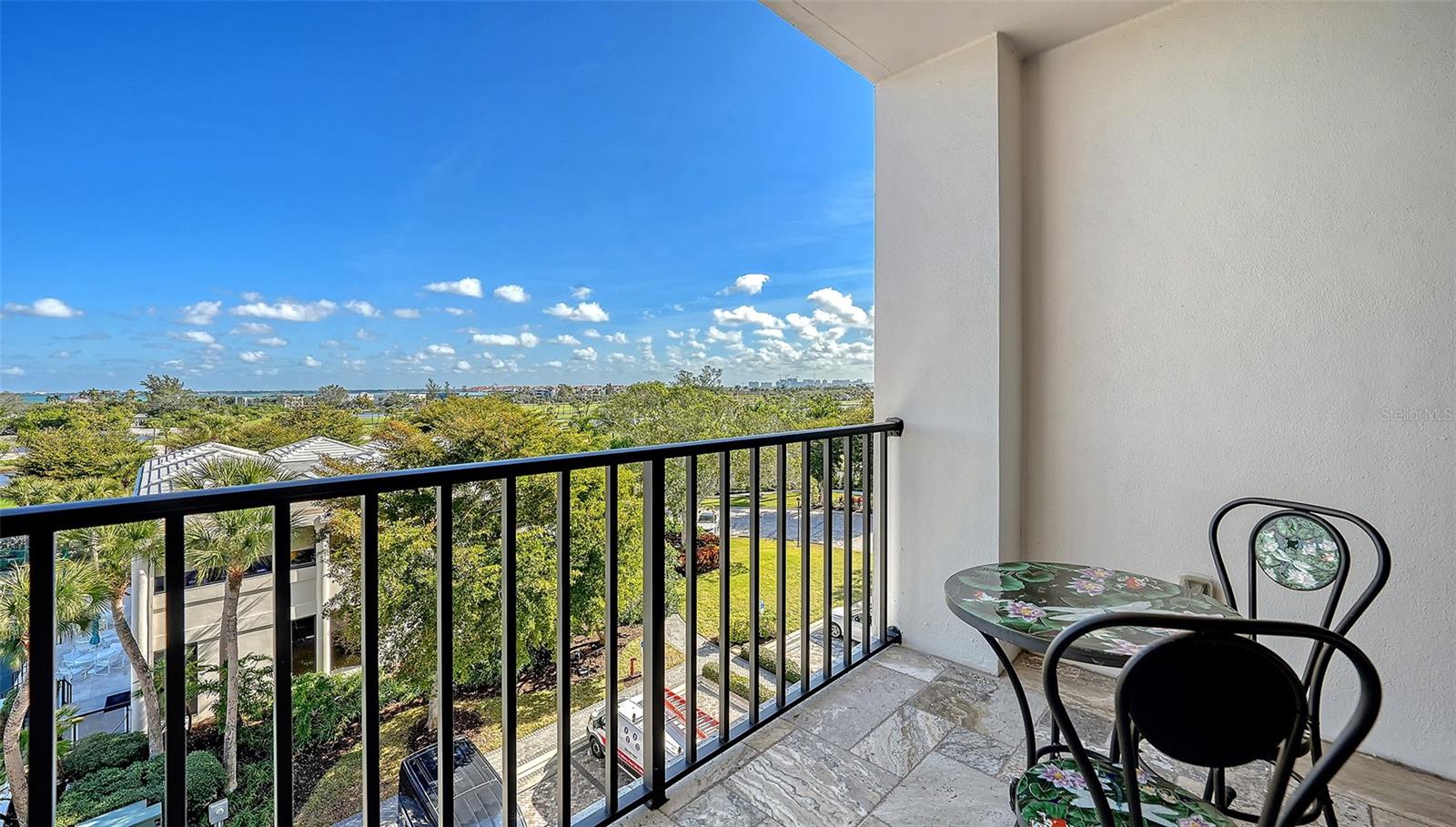 SANCTUARY IV - Residential