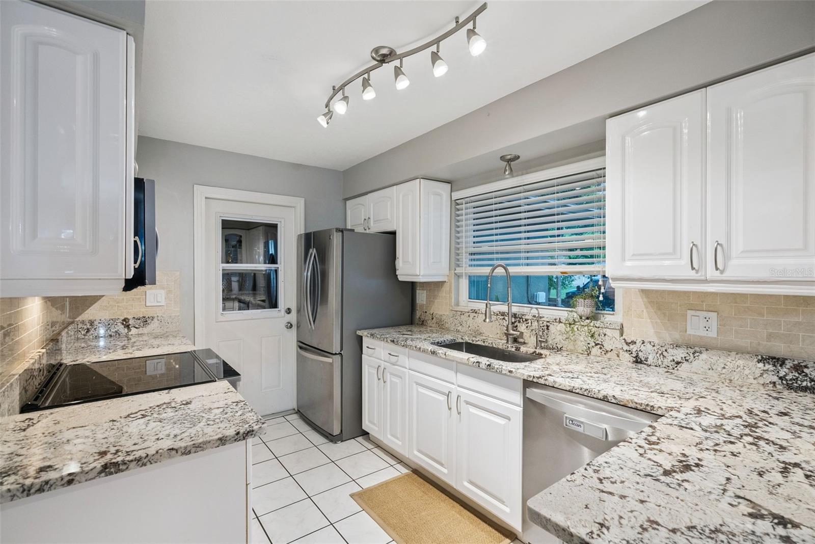 STERLING PARK UNIT 01 - Residential