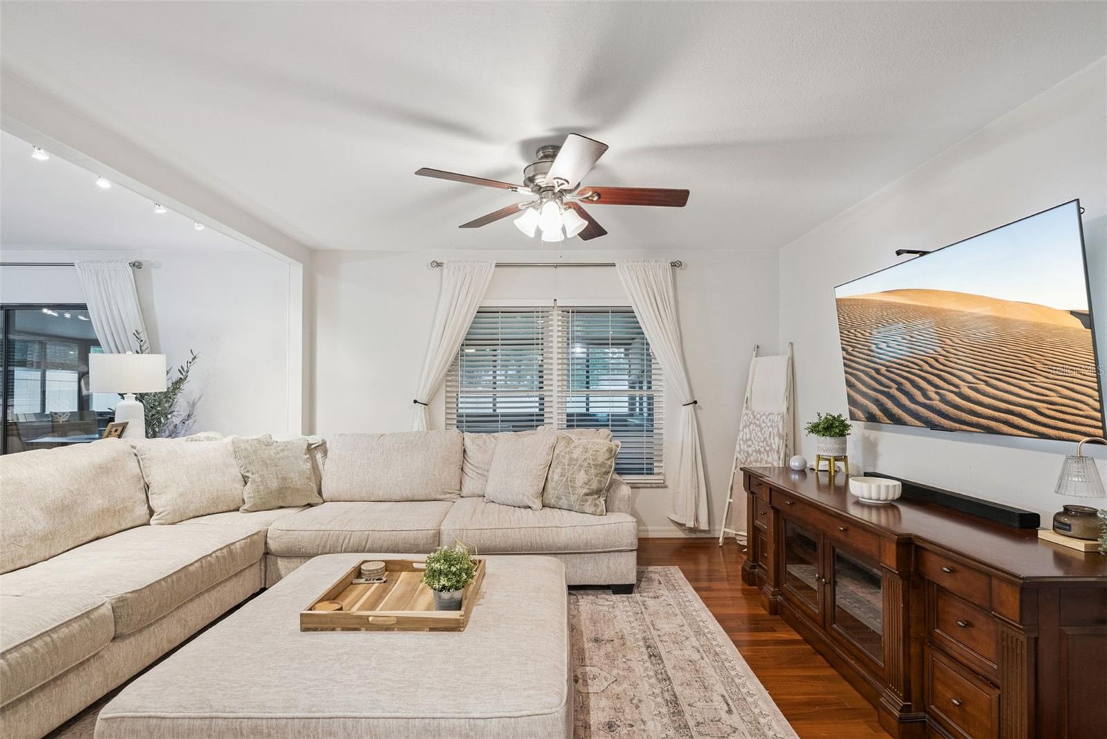 STERLING PARK UNIT 01 - Residential