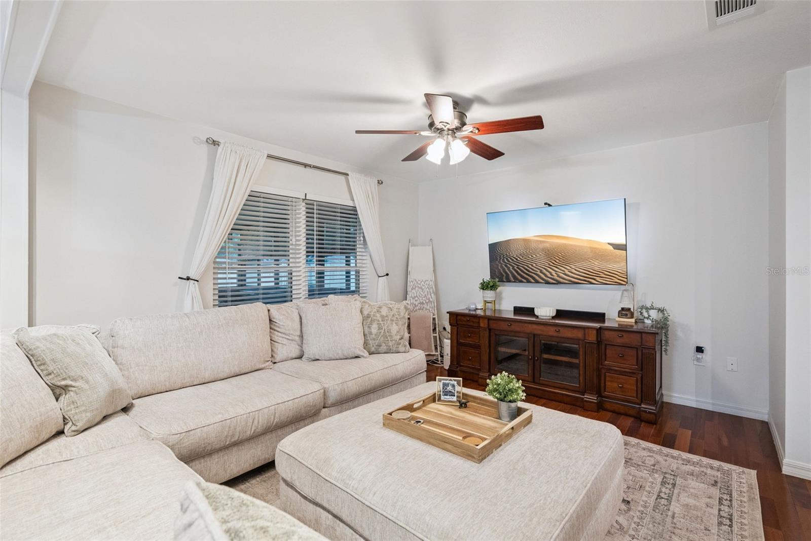 STERLING PARK UNIT 01 - Residential