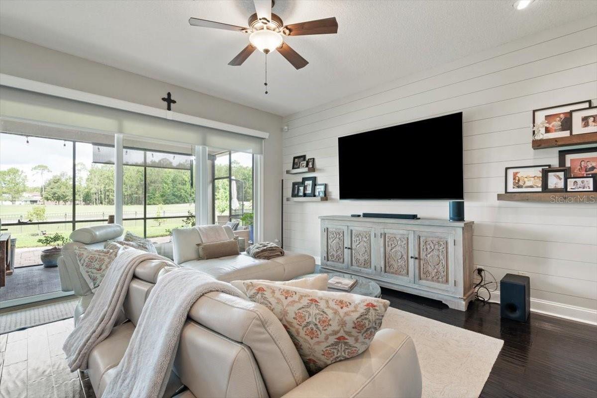 SOUTH HAMPTON - Residential