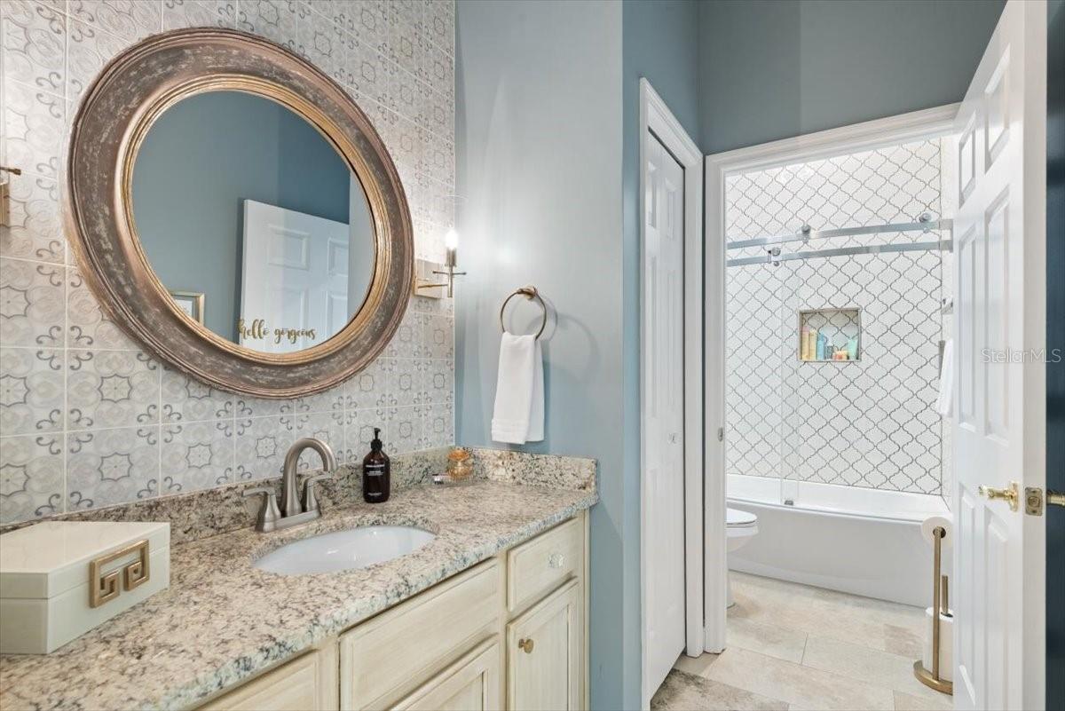 SOUTH HAMPTON - Residential