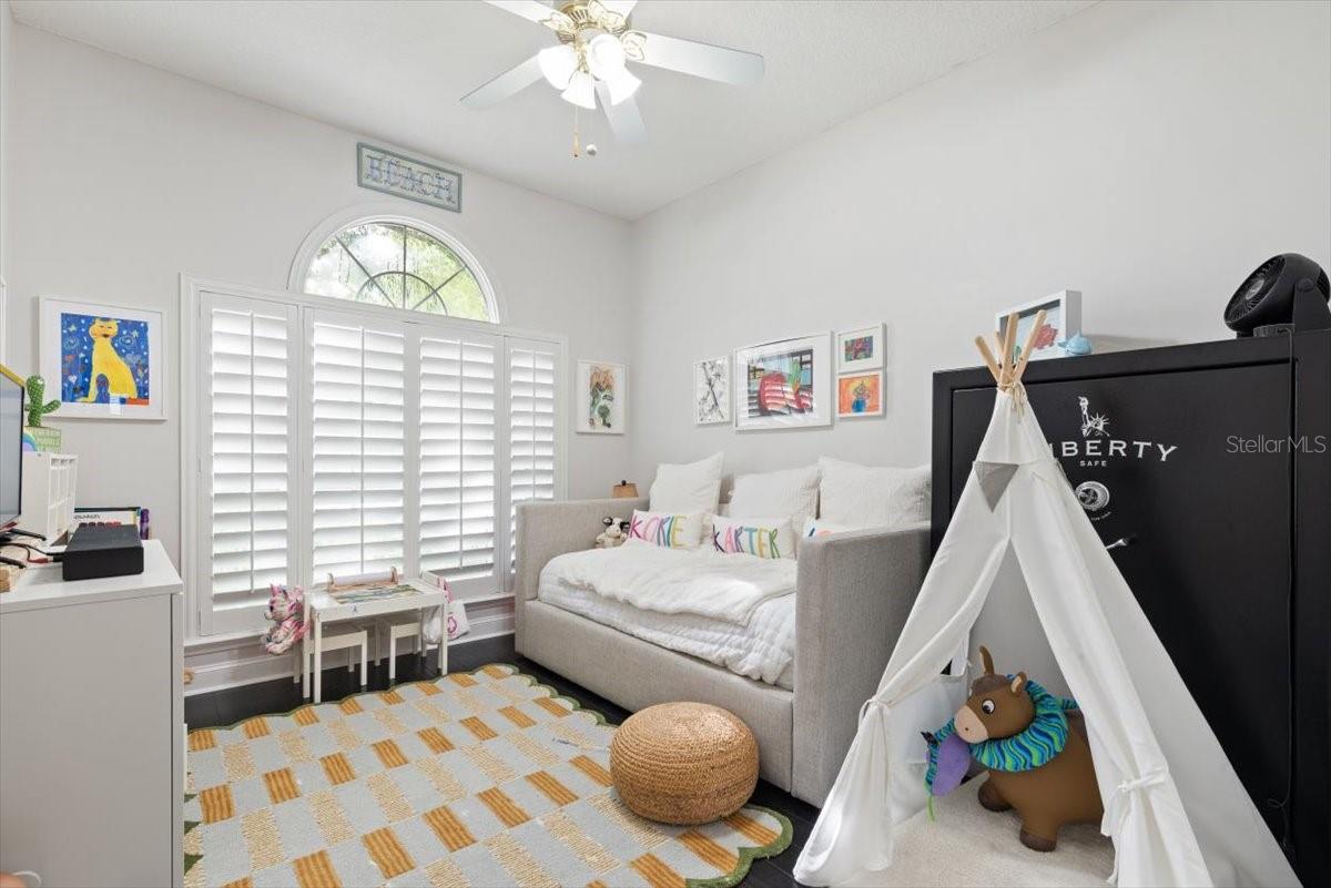 SOUTH HAMPTON - Residential