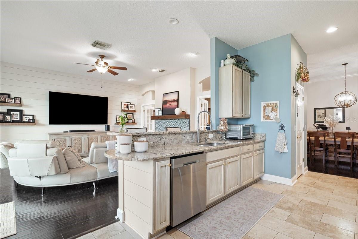 SOUTH HAMPTON - Residential