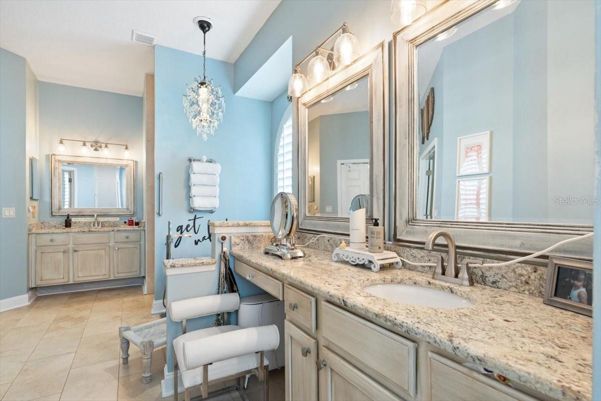 SOUTH HAMPTON - Residential