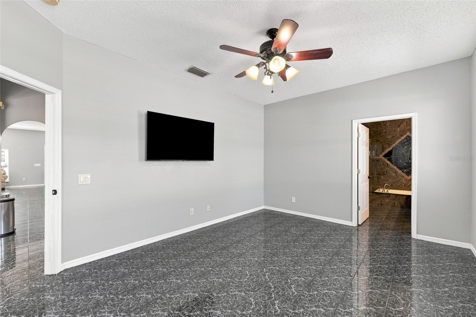 BRENTWOOD HILLS TR A UNIT 2 - Residential