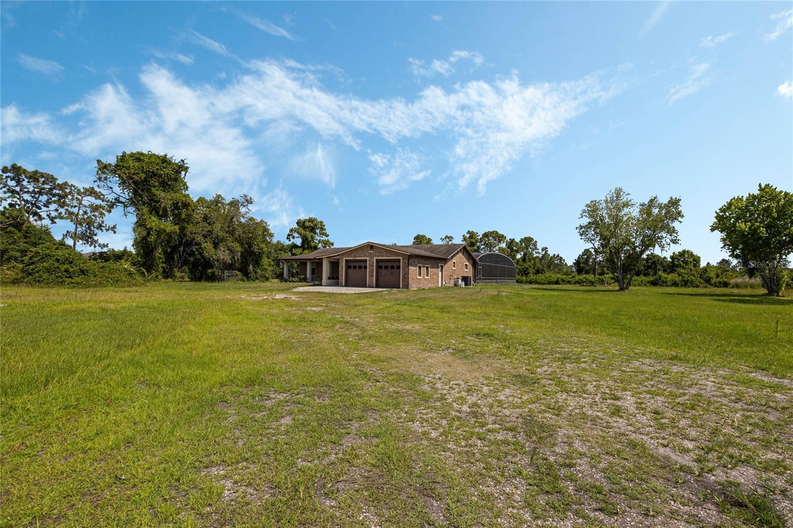 COUNTRY MEADOW WEST UNIT 1 - Residential Lease