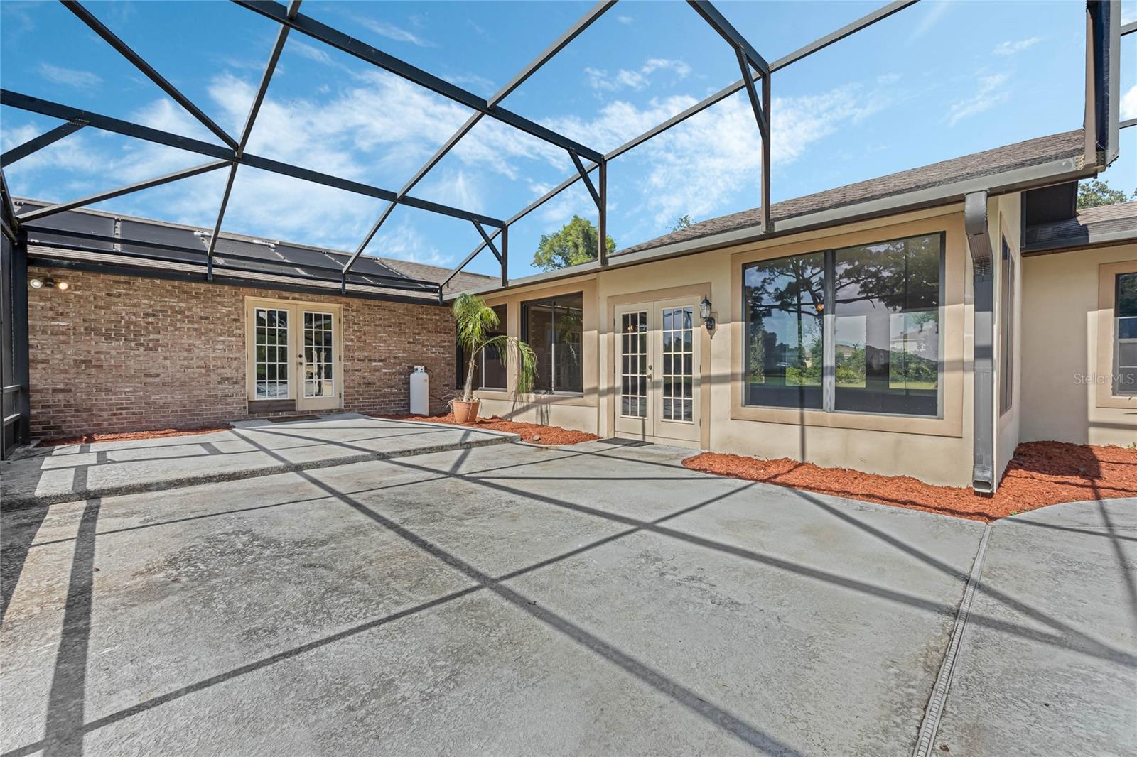 COUNTRY MEADOW WEST UNIT 1 - Residential Lease