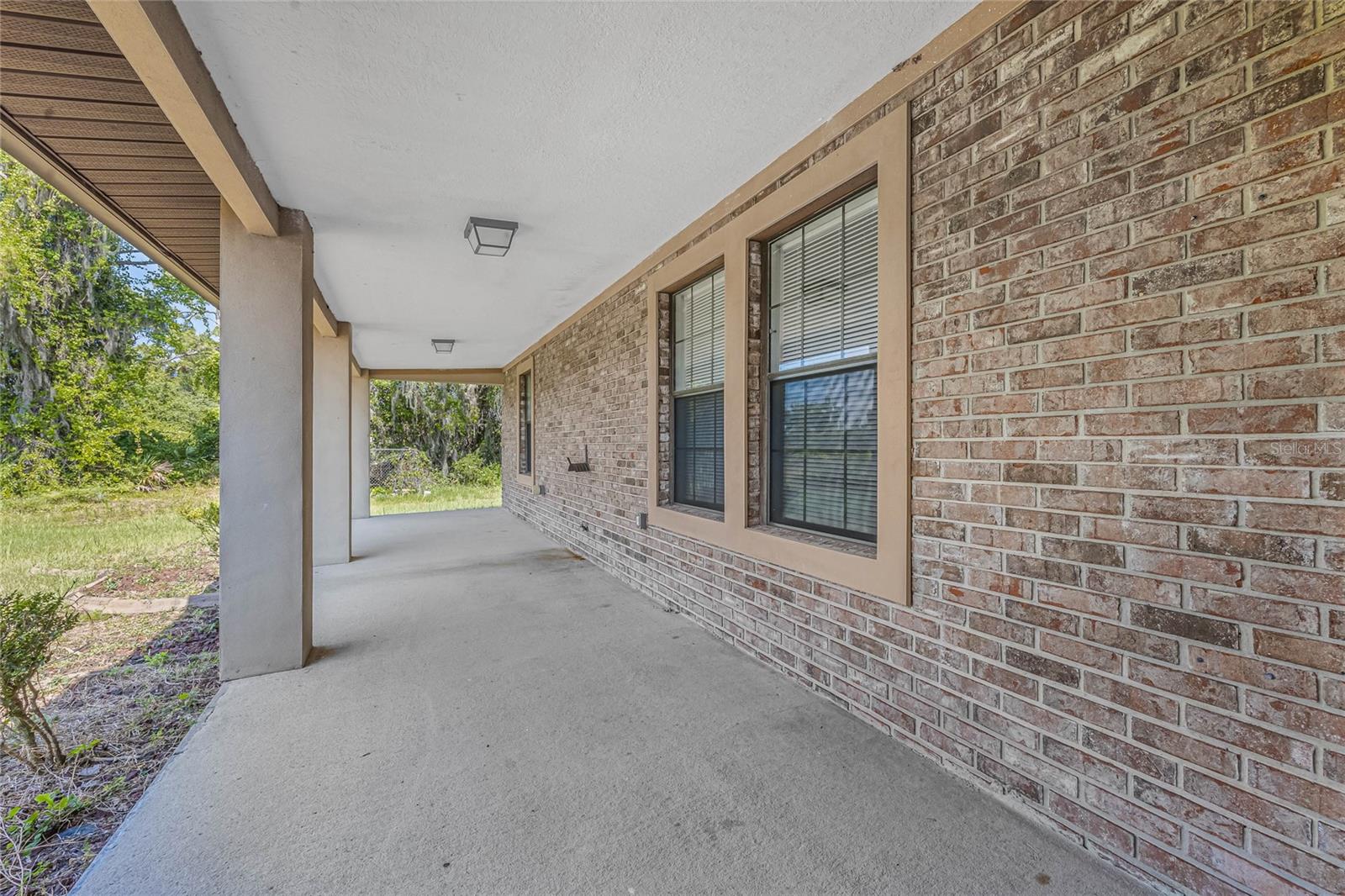 COUNTRY MEADOW WEST UNIT 1 - Residential Lease