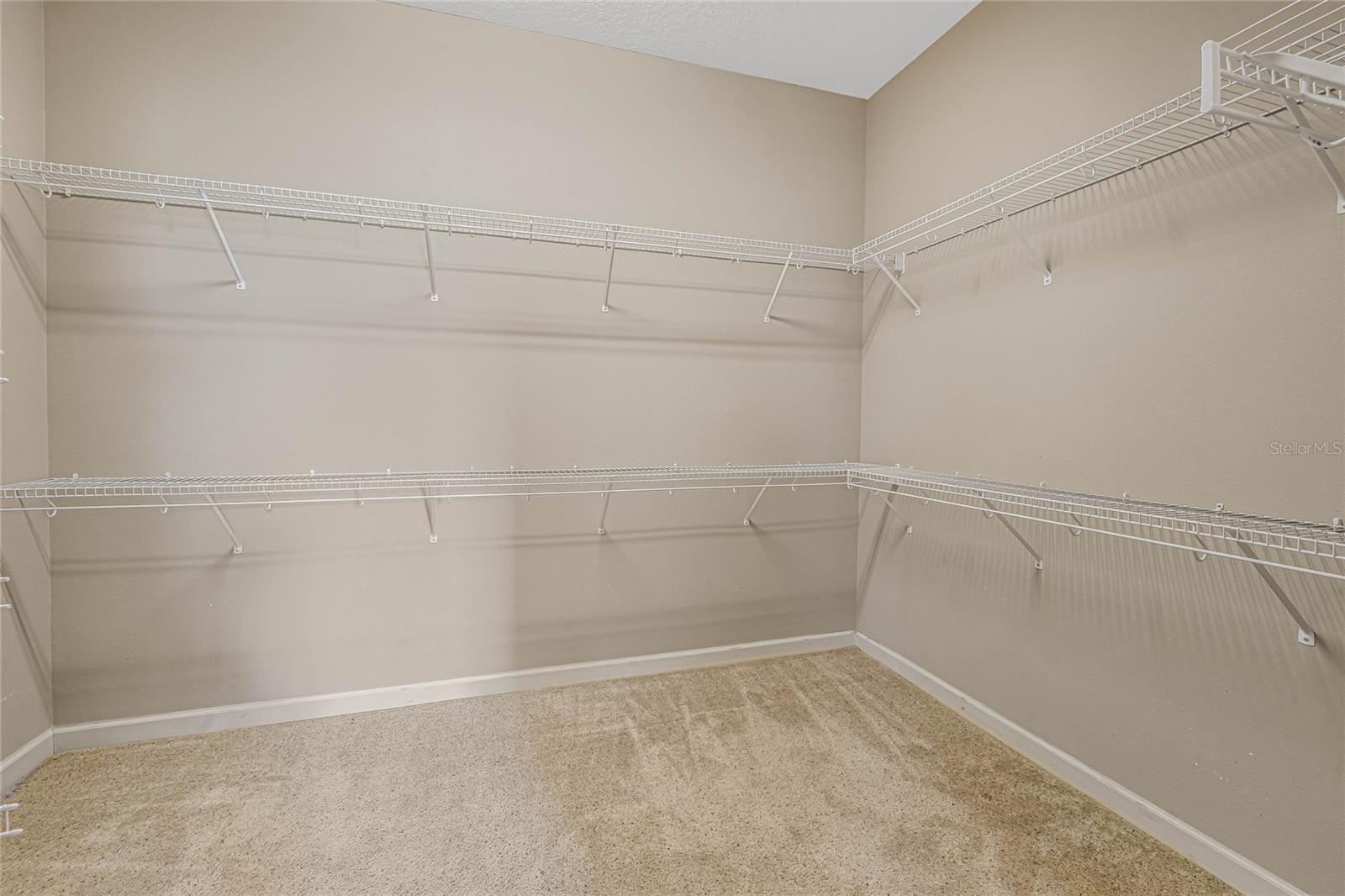 COUNTRY MEADOW WEST UNIT 1 - Residential Lease