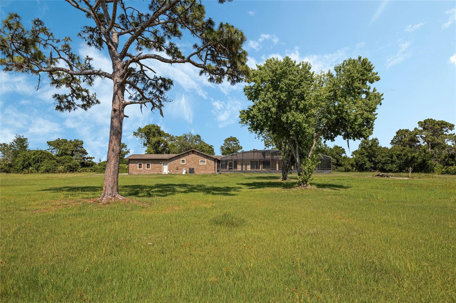 COUNTRY MEADOW WEST UNIT 1 - Residential Lease