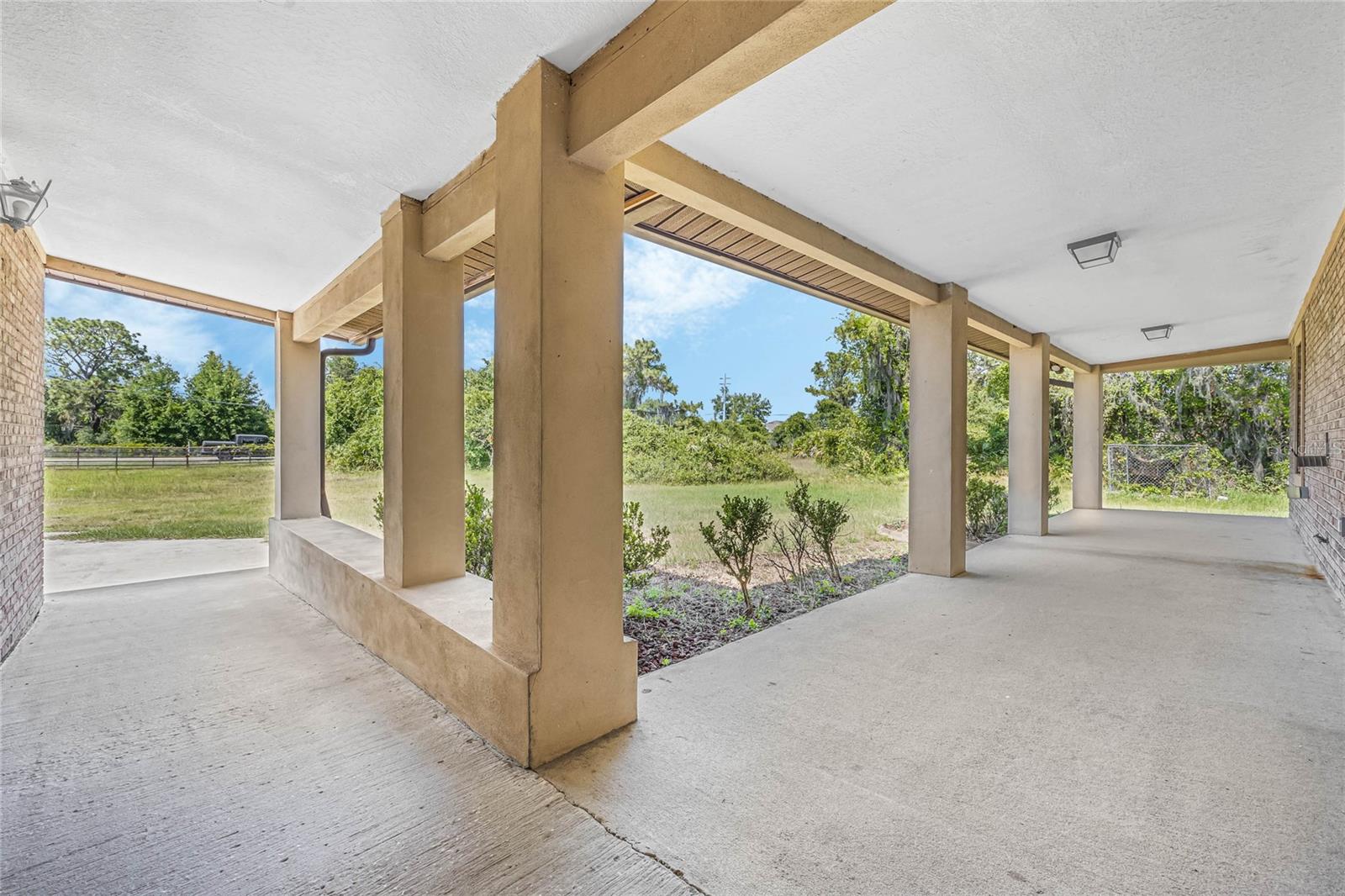 COUNTRY MEADOW WEST UNIT 1 - Residential Lease